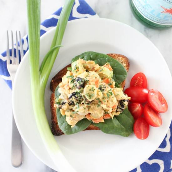 Spicy curry chickpea salad