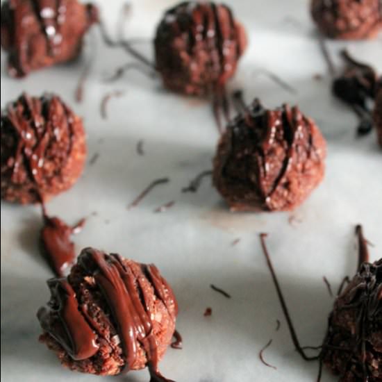 No-Bake Chocolate Coconut Macaroons