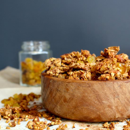 Macadamia and Honey Ginger Granola