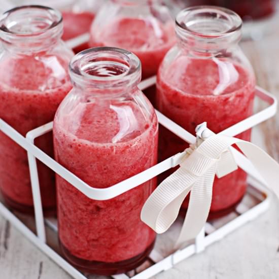 Cherry and coconut smoothie