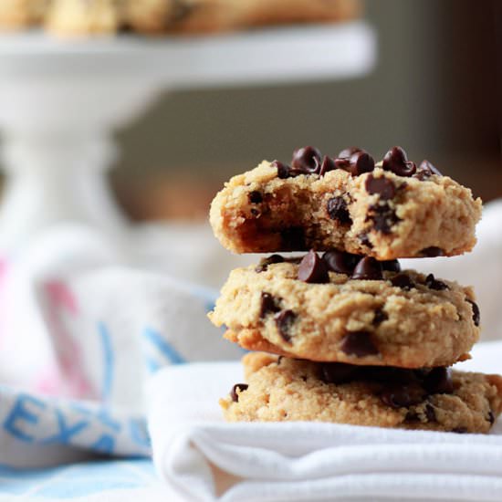 Almond Flour Chocolate Chip Cookies