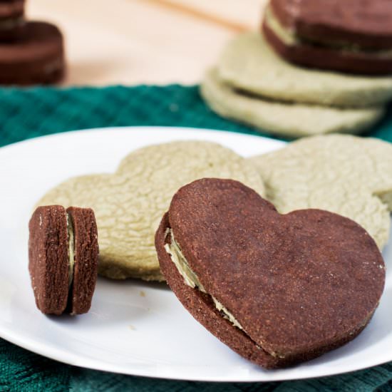 Chocolate & Matcha Oreos
