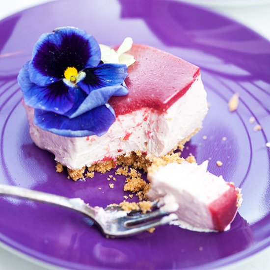 Strawberry-Raspberry Cheesecake