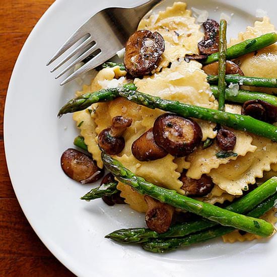 Ravioli with Asparagus & Mushrooms