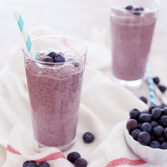 Blueberry Banana & Avocado Smoothie