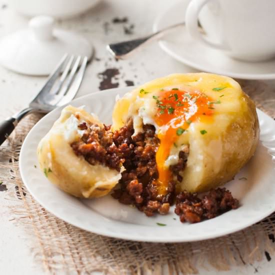 Sausage Egg Breakfast Potato Skins