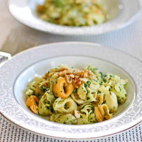 Kale pesto tortellini