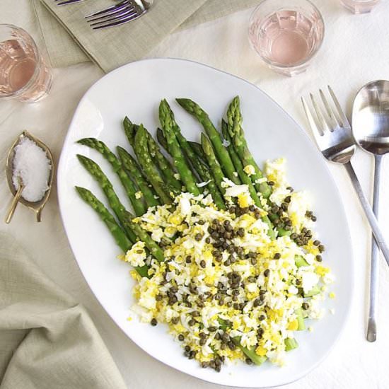 Asparagus with Grated Eggs & Capers