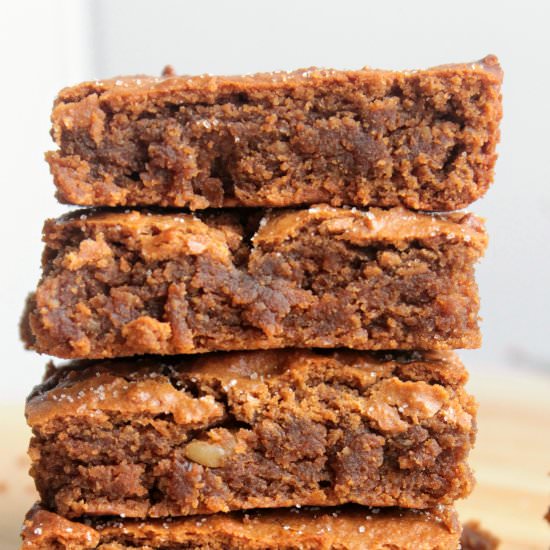 Cinnamon Chickpea Blondies