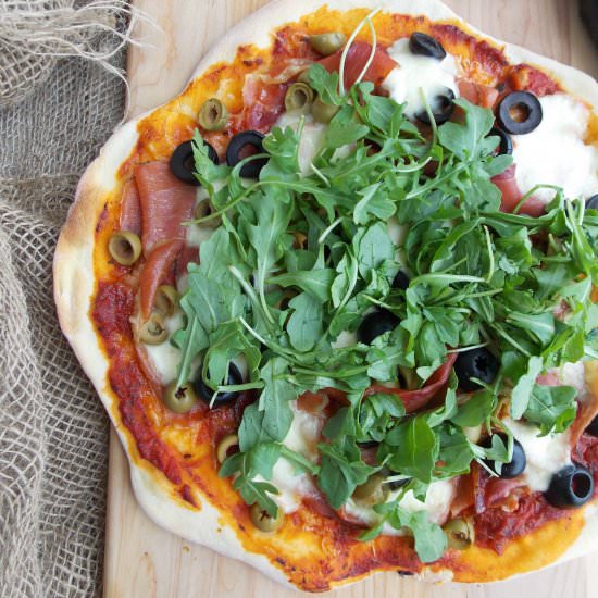 Prosciutto and Arugula Pizza