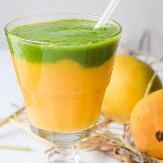 Tropical Mango-Spinach Smoothie