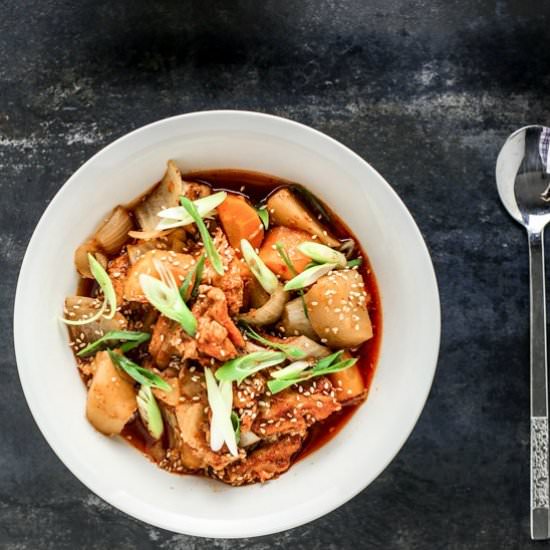 Slow Cooker Korean Spicy Chicken