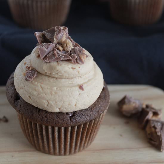 Peanut Butter Chocolate Cupcakes