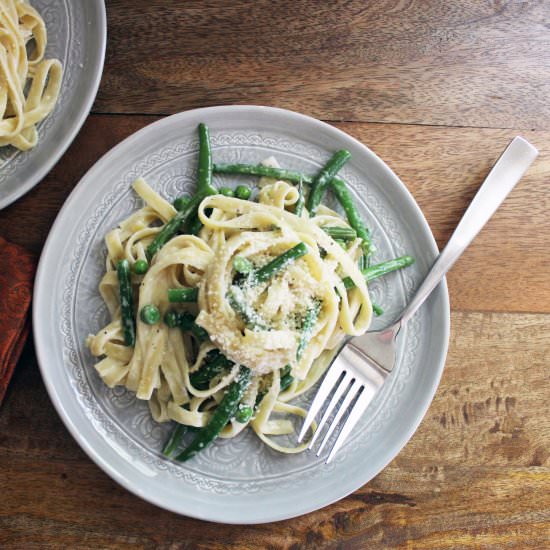 Springtime Fettuccine with Peas