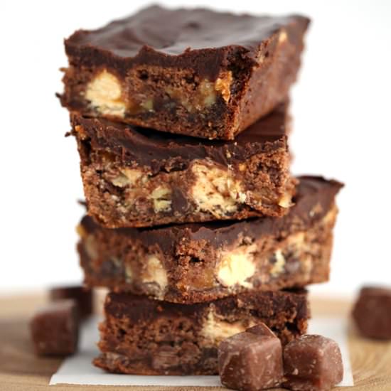 Easy Snickers Brownies