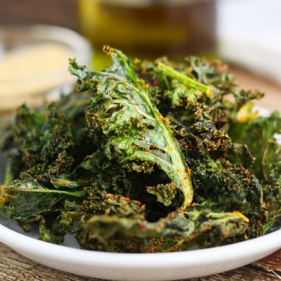 Cheesy Kale Chips *Vegan*