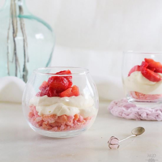 Strawberries with Mascarpone Cream