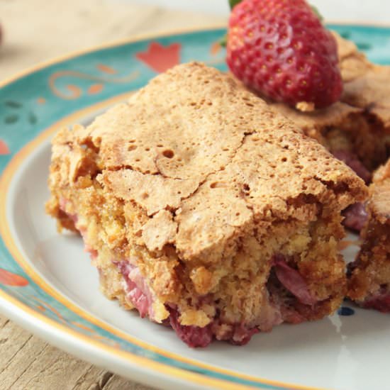 Strawberry and Amaretto Cake