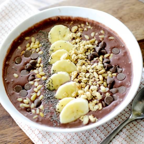 Chocolate Cherry Smoothie Bowl
