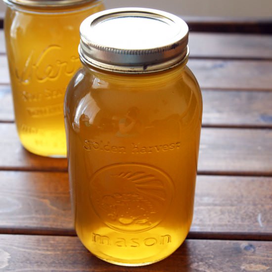 Slow Cooker Chicken Broth