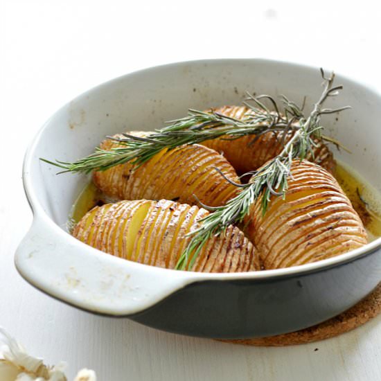Garlic Hasselback Potatoes