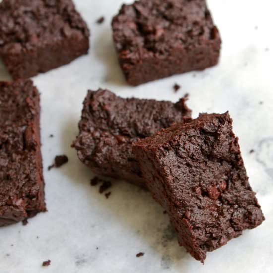 Extra Dark Chocolate Fudge Brownies