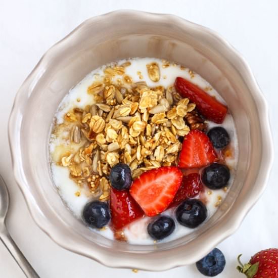 Granola Berry Breakfast Bowl