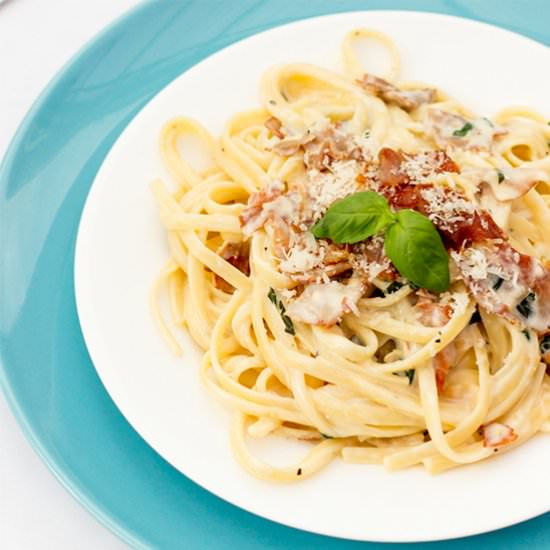 Creamy Linguine with Prosciutto