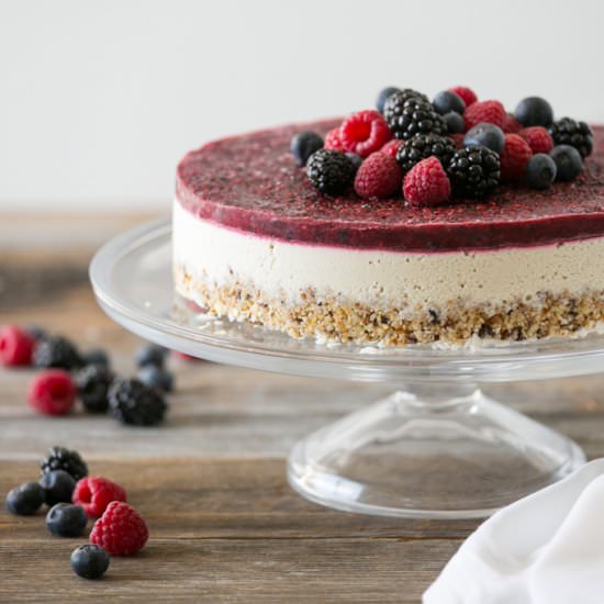 Raw Mixed Berry Cheesecake