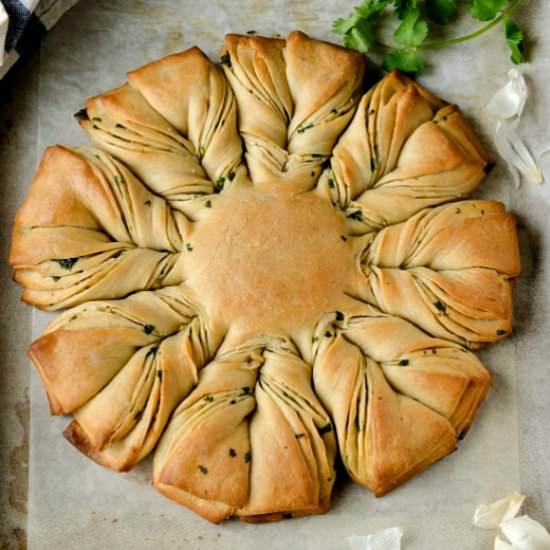 Garlic Cilantro Flower Shaped Bread