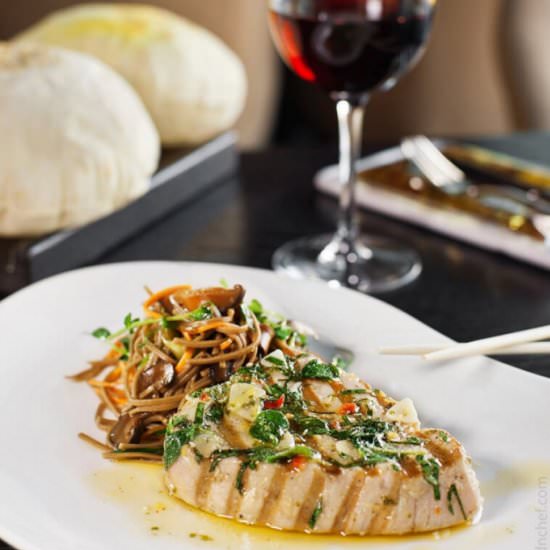 Tuna steak with Soba noodles