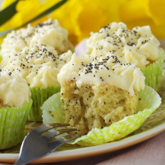 Lemon Poppy Seed Cupcakes