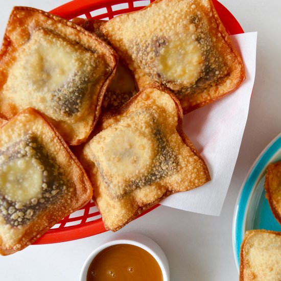 Banana Chocolate Wonton Poppers