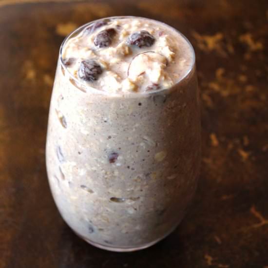 Oatmeal Raisin Cookie Overnight Oat