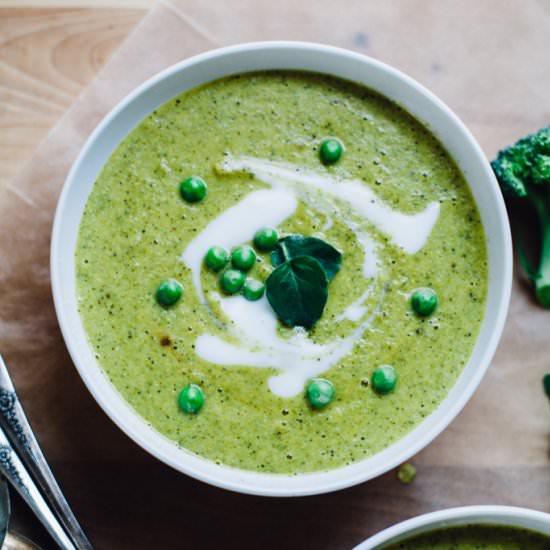 Spring Pea Broccoli Cashew Soup