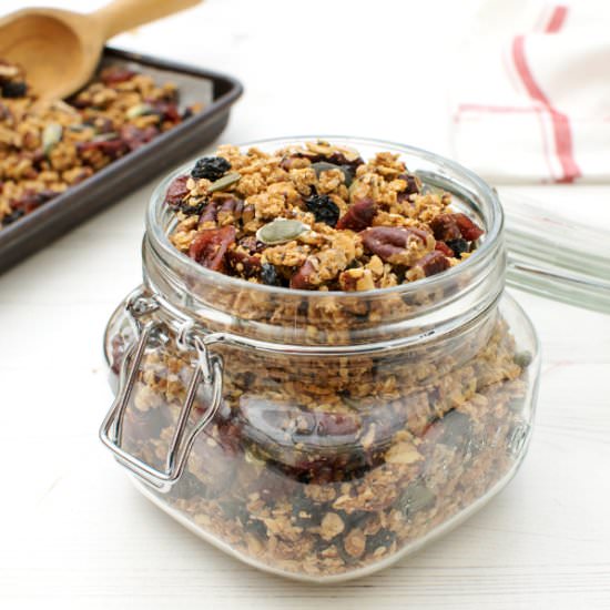 Quinoa Granola with Maple & Pecan