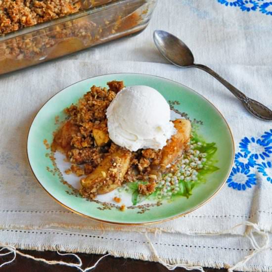 Old Fashioned Oat Nut Apple Crisp