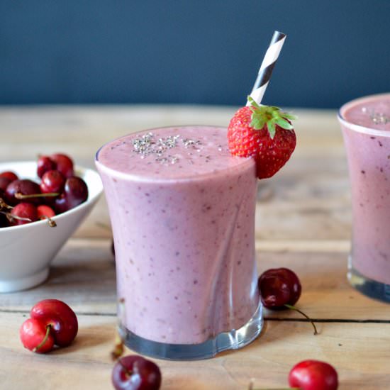 Cherry Berry Bomb Smoothie