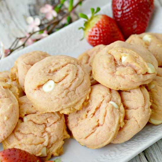 Strawberries and Cream Cookies
