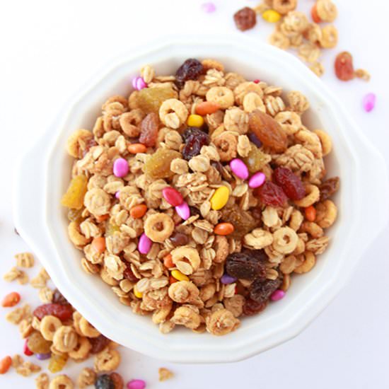 Peanut Butter Granola Snack Mix