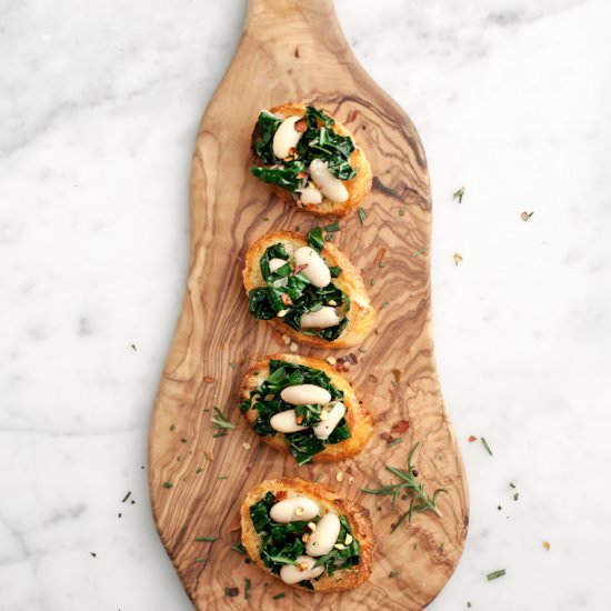 Crostini w/ Cannellini Beans