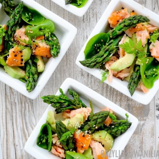 Asparagus salad with salmon