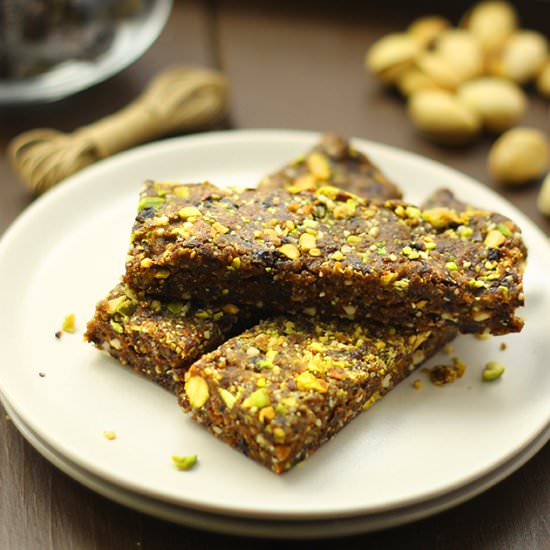 No-Bake Cherry Pistachio Bars
