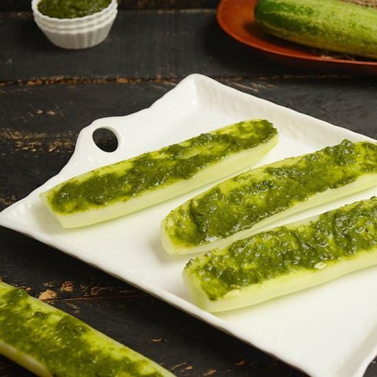 Cucumber Boats with Spicy Mint Chutney