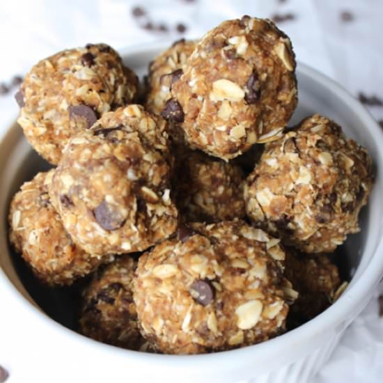 6 Ingredient No Bake Energy Balls