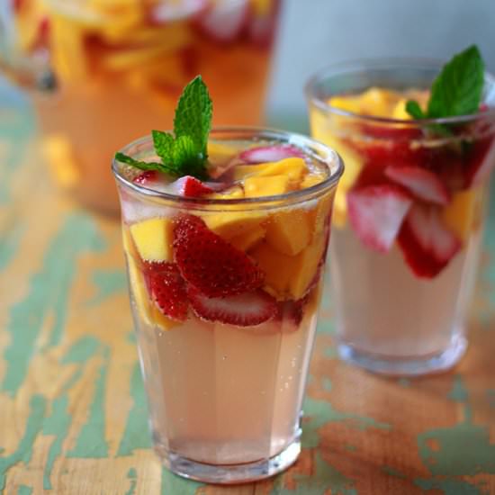 White Strawberry-Mango Sangria