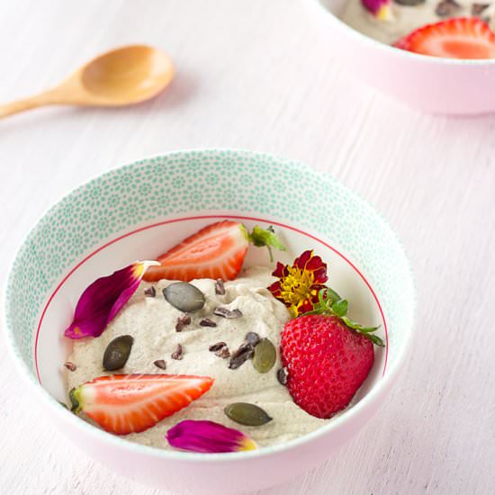Vanilla and Cinnamon Cashew Yoghurt