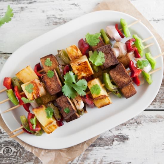 Vegan skewers with tofu