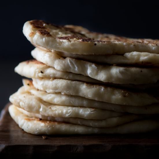 No Knead Garlic Cheese Naan