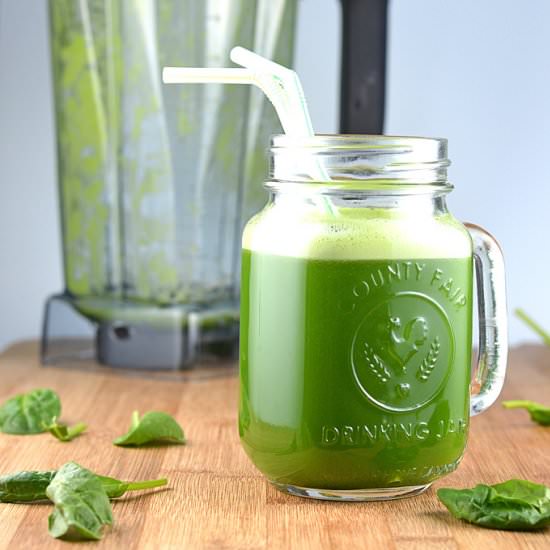 Green Juice in a Blender
